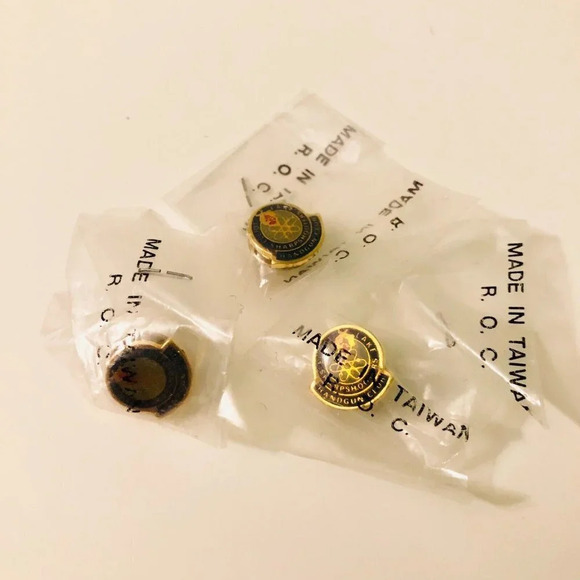 Assorted Lot of 13 Elliot Lake Pins Canadian Canada - Picture 5 of 16